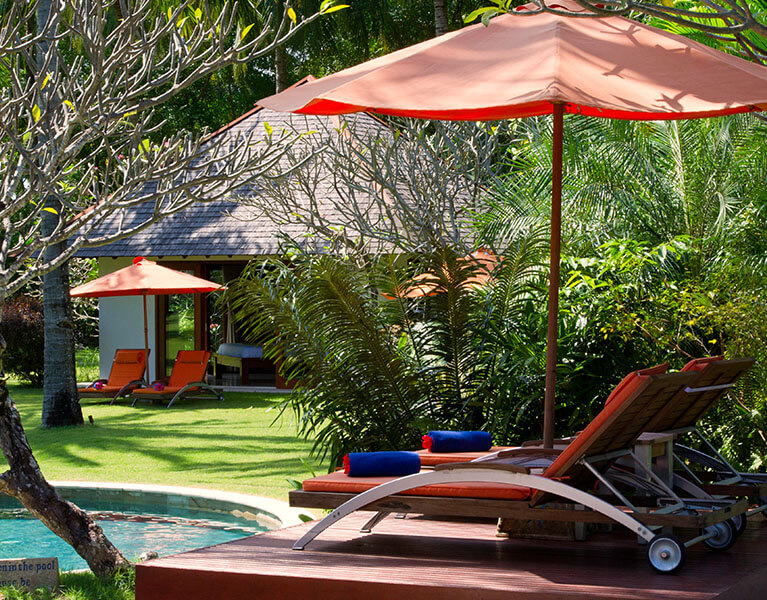 Beachfront Sira Beach 4 Bedroom Villa, Green Season Landscaping Reviews